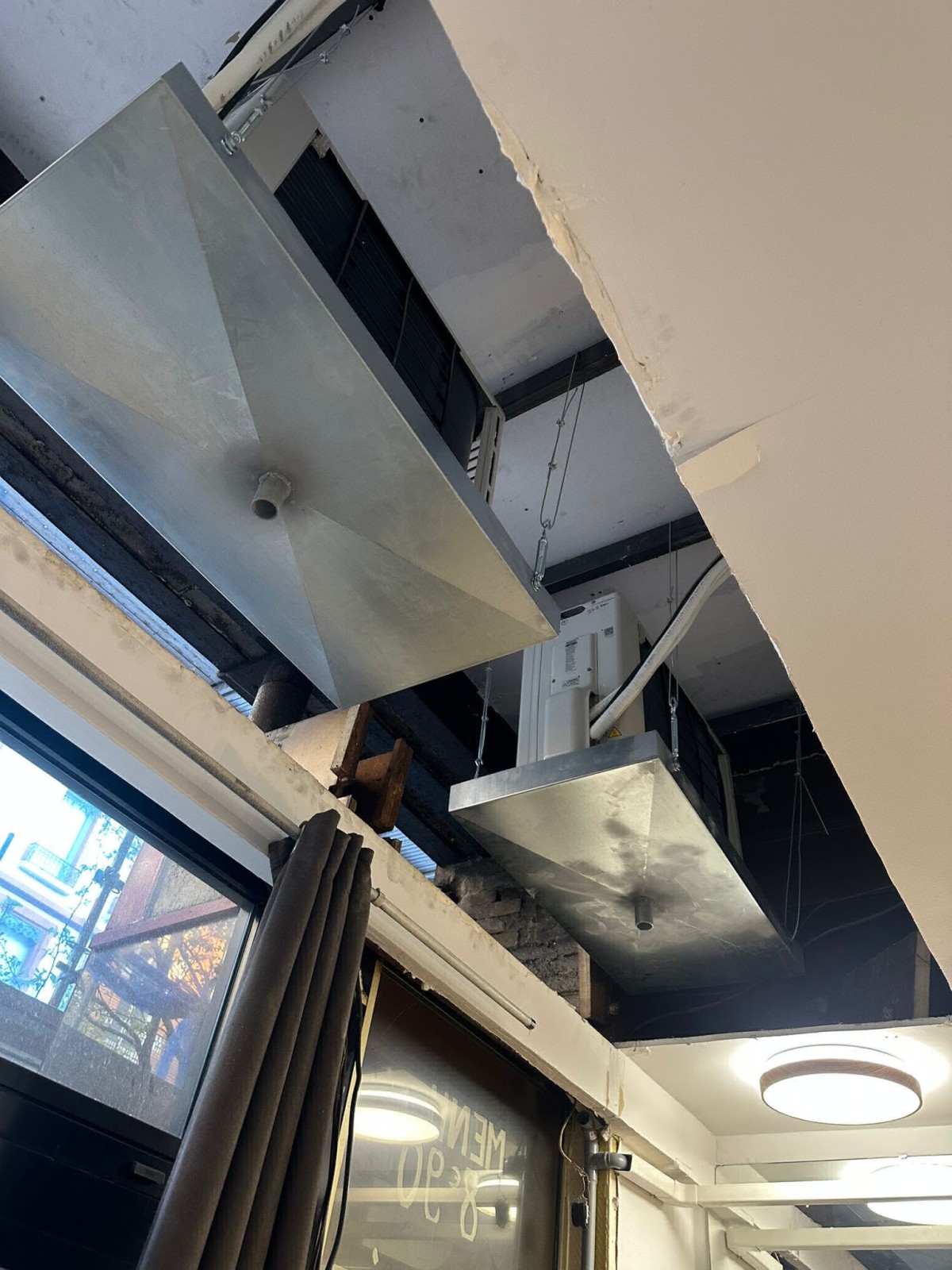 Restauration de groupes de climatisation Toshiba pour le restaurant La Meunière à Toulouse