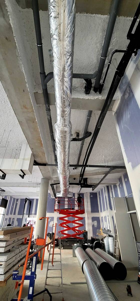 Installation d'une climatisation gainable dans une pharmacie de Toulouse