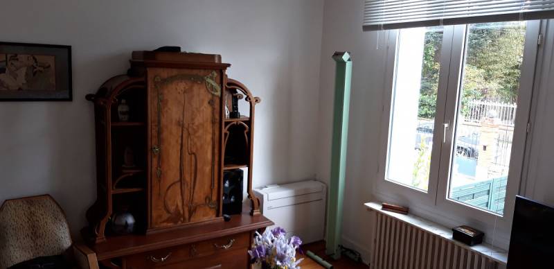 Pose de la climatisation console dans un salon en haute Garonne