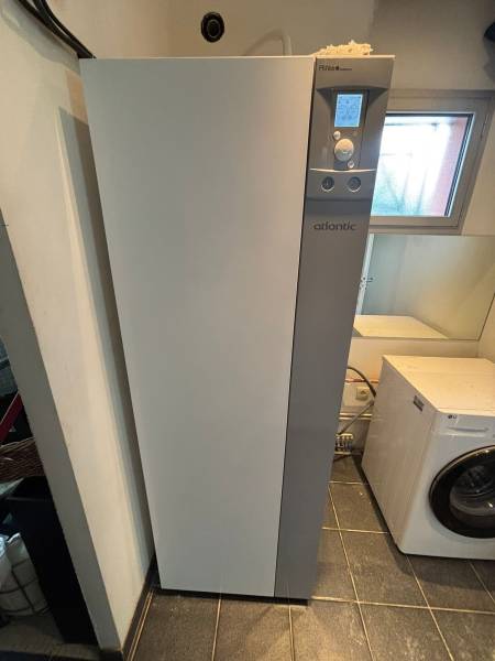 Pompe à chaleur Air/Eau Colomiers PAC Fujitsu Atlantic Inverter dans une maison près de Toulouse
