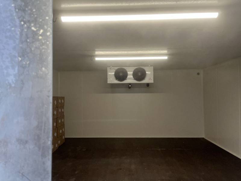 Interieur d'une chambre froide positive proche de Toulouse