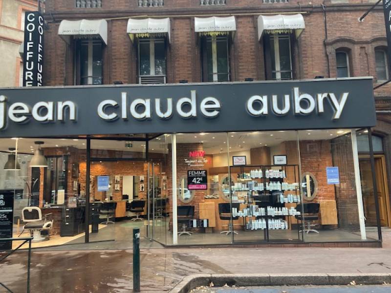 Un salon de coiffure dans Toulouse centre climatisé par FERAL 31