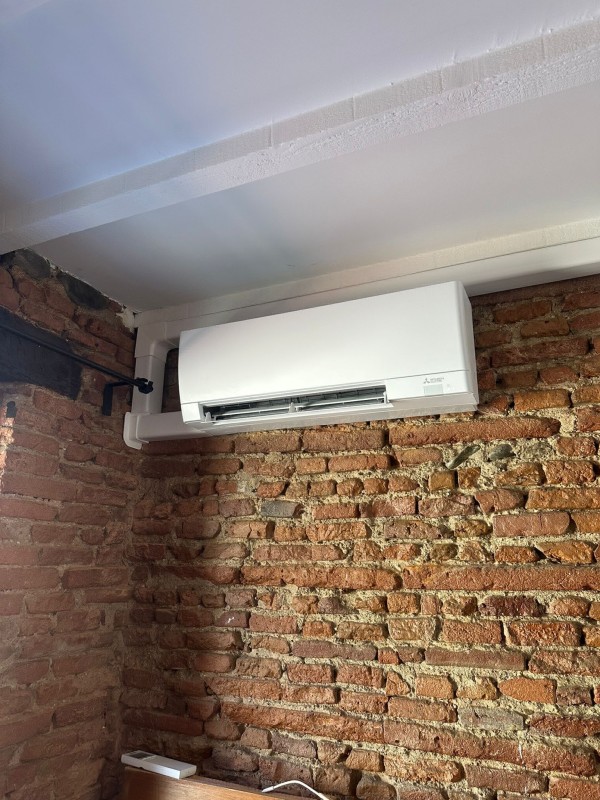 Installation d’une climatisation dans un appartement duplex sous les toits à Toulouse