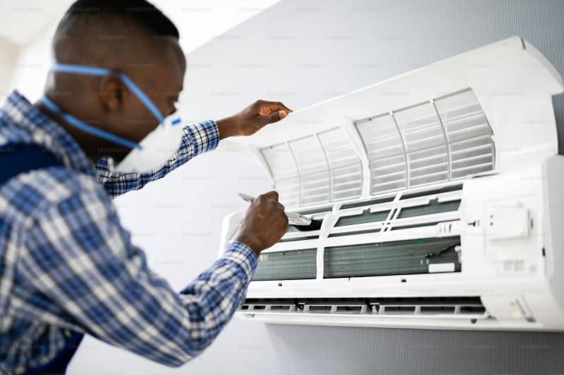 Pourquoi faire entretenir régulièrement votre climatisation réversible à Toulouse et sa région ?